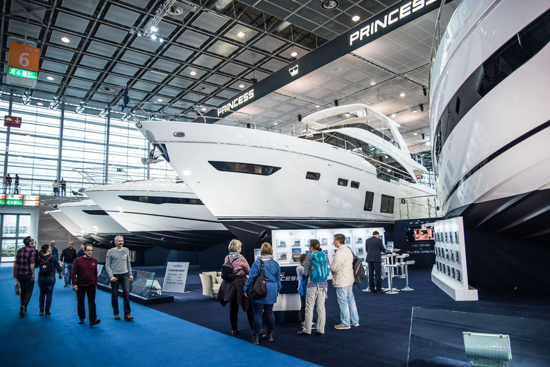feria Duesseldorf yates -