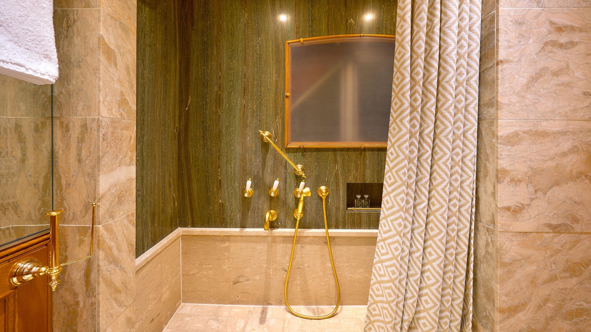 Benetti Classic 35m 15 44 -