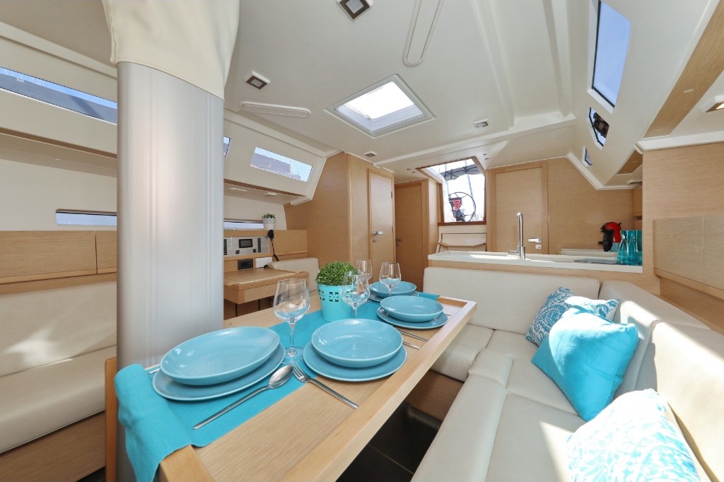 More 40 5 1 - More 40