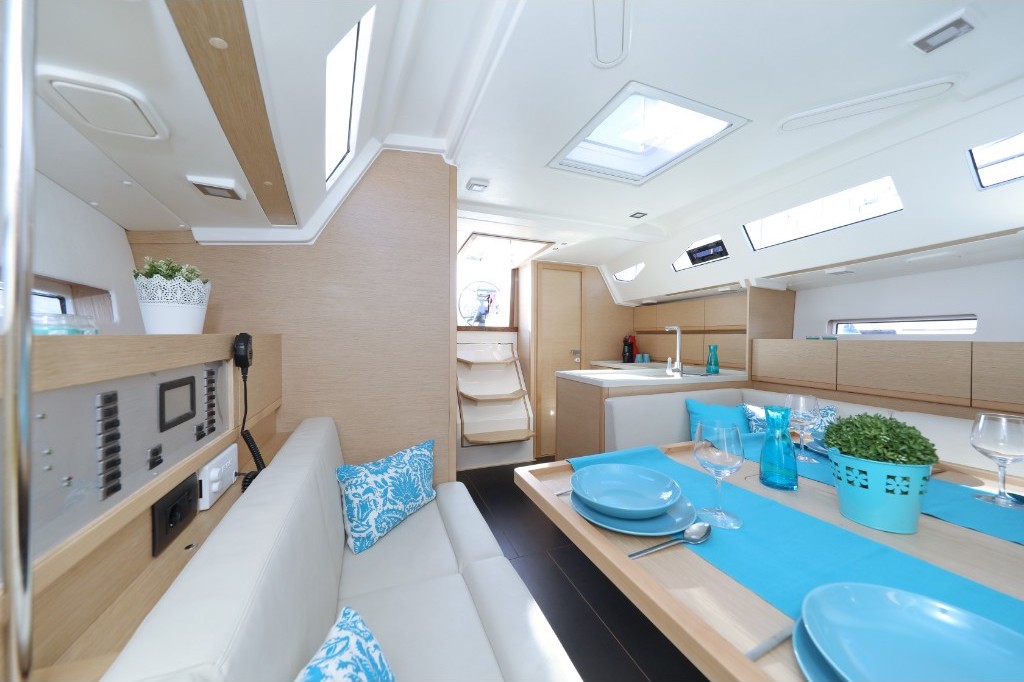 More 40 4 4 - More 40