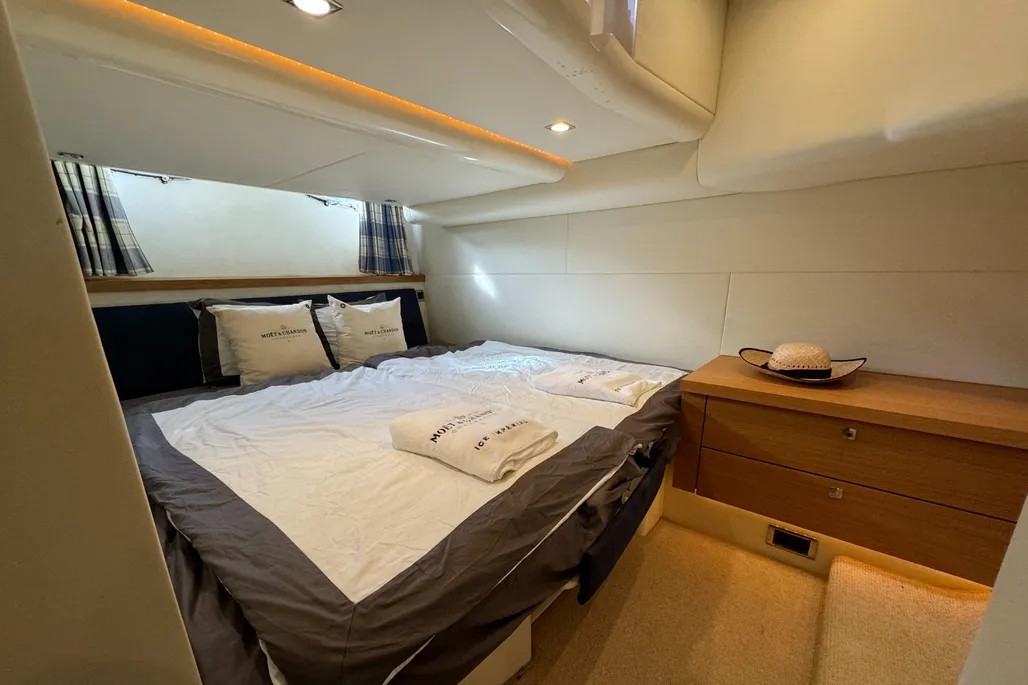 Fairline Targa 44 7 36 -