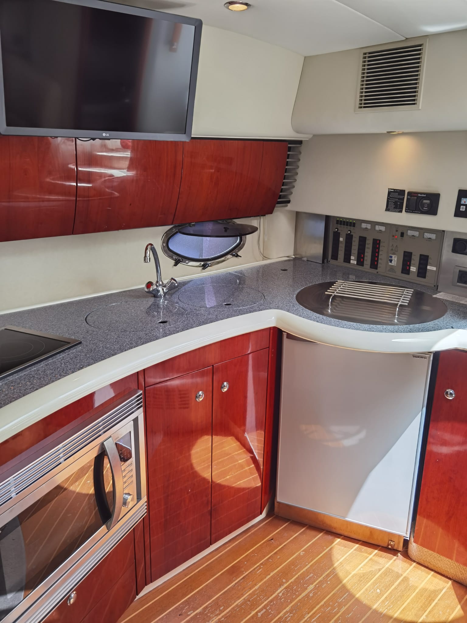 Fairline Targa 40 11 cocina -